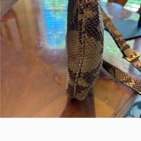 Michael Kors NWOT Beige and Black Snake Print Bag - Picture 6 of 11
